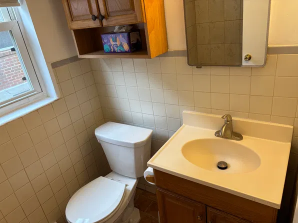 12 Brighton Vlg, Broomall, PA 19008