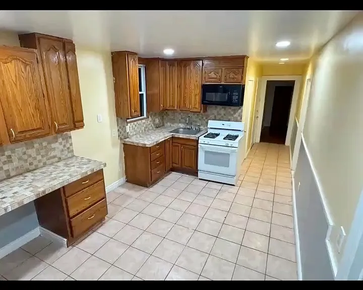 227-229 McBride Ave #2 — Photo 2