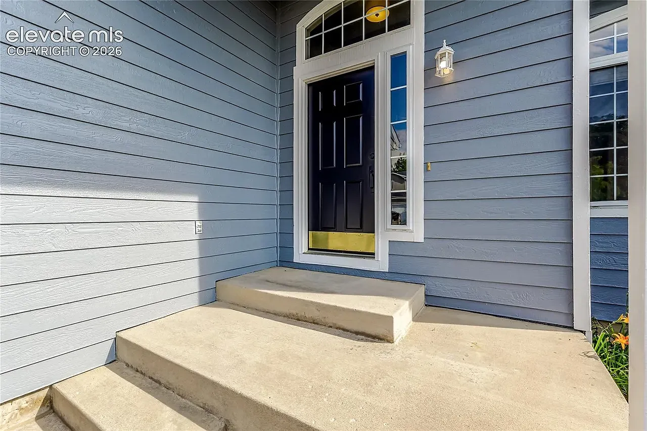 3 bed, 2848 sqft, $2,500 — Photo 2
