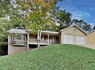 225 Big Bear Ct, Chattahoochee Hills, GA 30268