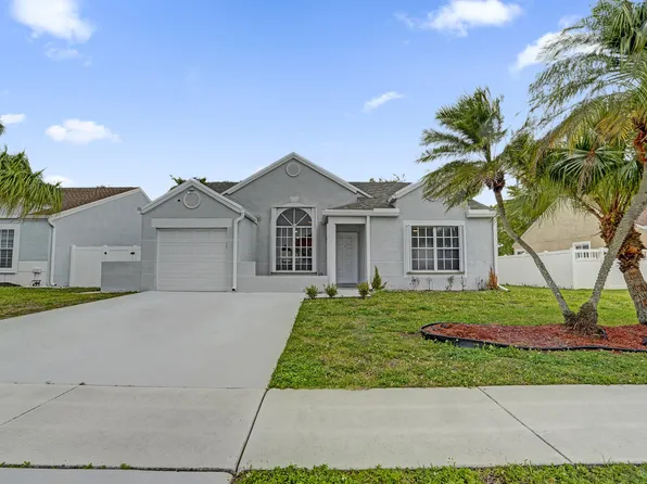 8467 Dynasty Dr, Boca Raton, FL 33433