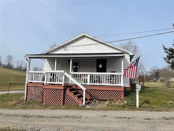 4th image of 2425 Pinkerton Ln