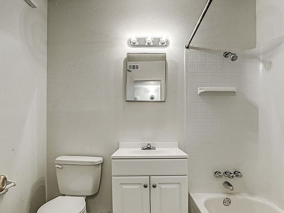 3rd image of 202 Cole St #7ebe4e989