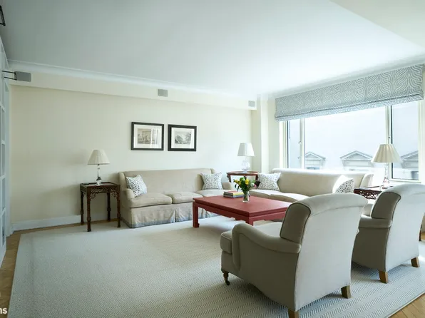 3 East 71st Street 7/8C image 2 of 12