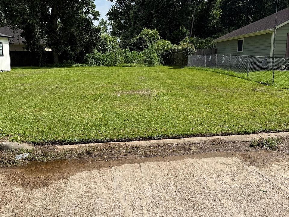 2nd image of N Bakers Ciricle Cir N Lot 32