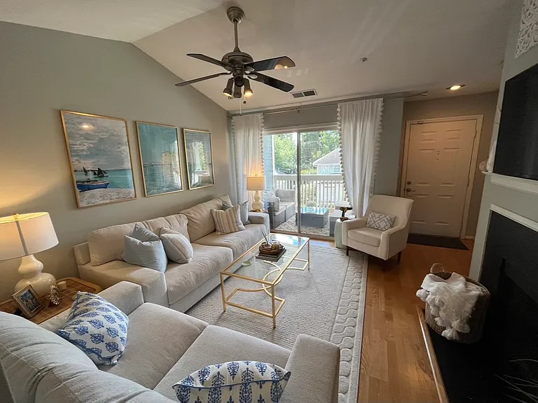 525 Olmsted Park Pl #O — Photo 4