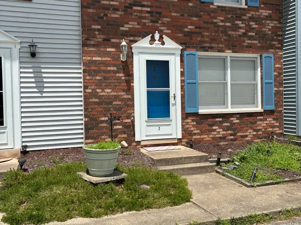 2 Country Glen Dr #2, Ona, WV 25545