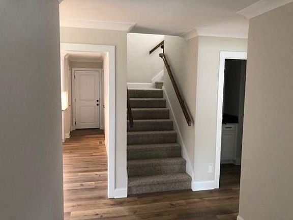 4th image of 128 W Hampton Dr #128