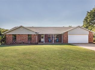 6621 Ridgecrest Dr, Edmond, OK 73034