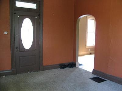 5th image of 632 N Market St