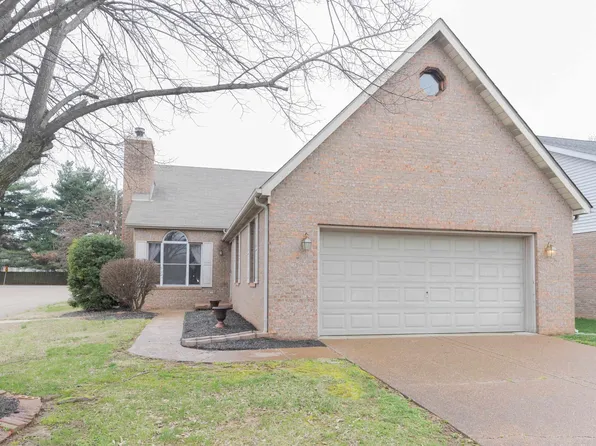 437 Hollybush Ln, Evansville, IN 47715
