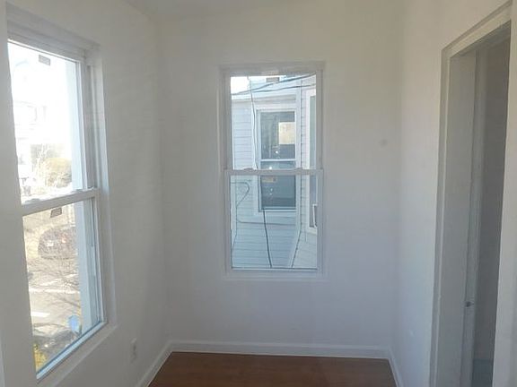 5th image of 48 Randolph Ave #2