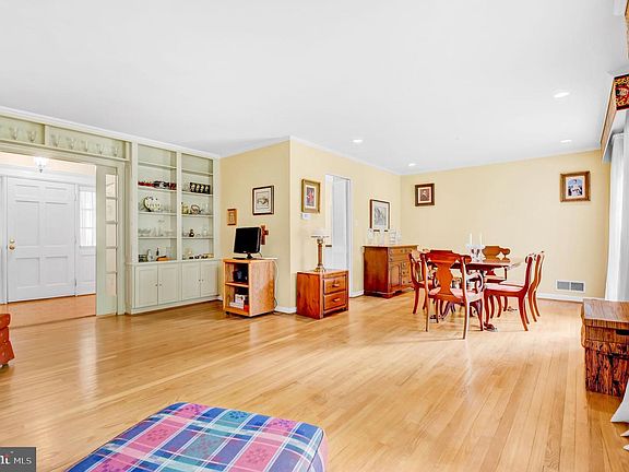 5th image of 7608 Villanova Rd