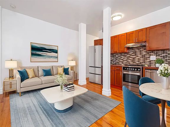 2nd image of 164 Waverly Pl APT 2C