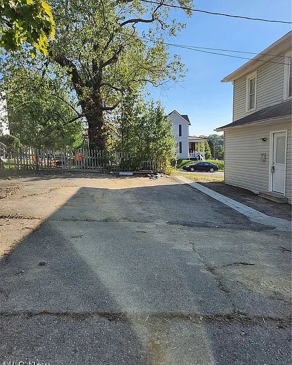1st image of 215 S 11th St