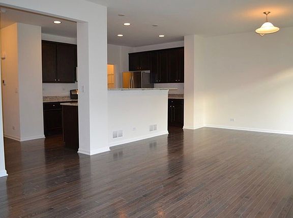 4th image of 10647 W 153rd Pl