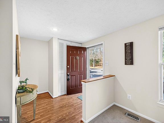 3rd image of 16200 Henderson Ln