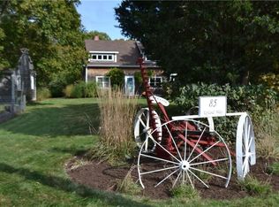 85 Upland Way, Barrington, RI 02806