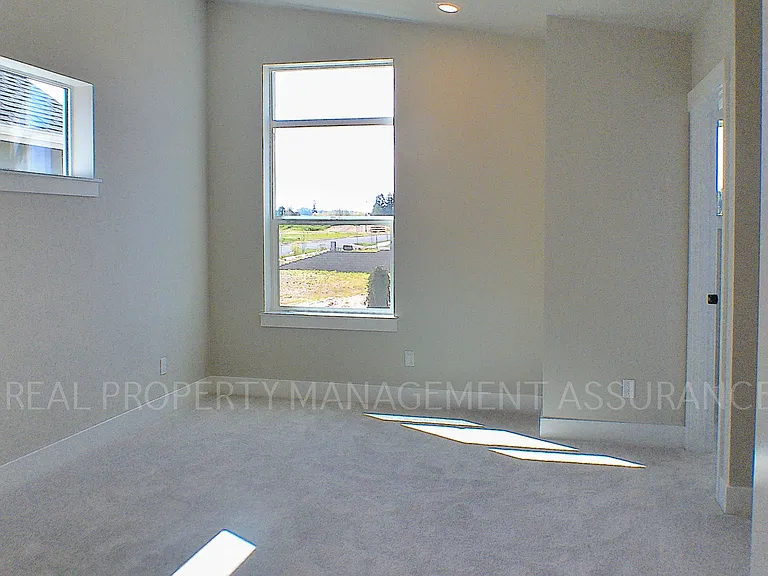 7365 SE Benedict St — Photo 27