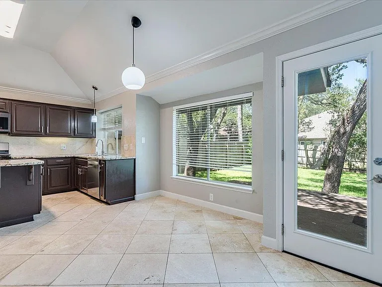 6530 Needham Ln — Photo 8