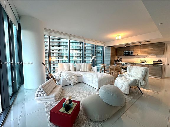 2nd image of 650 NE 32nd St Unit 2108