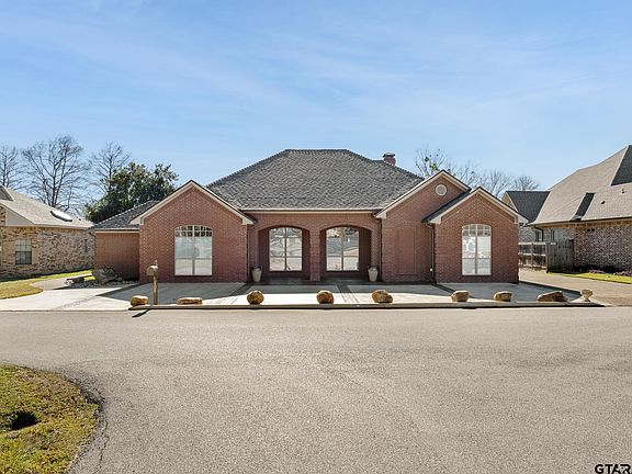 5th image of 105 Holly Hill Ln