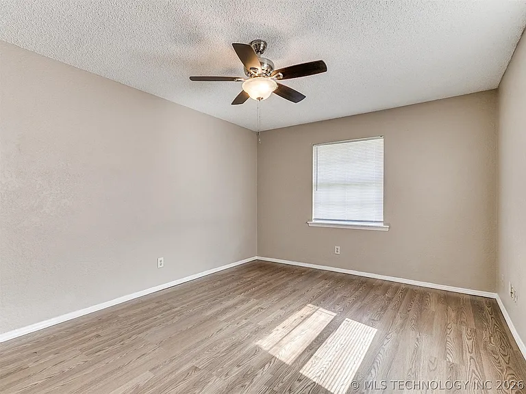 10132 E 27th St — Photo 15