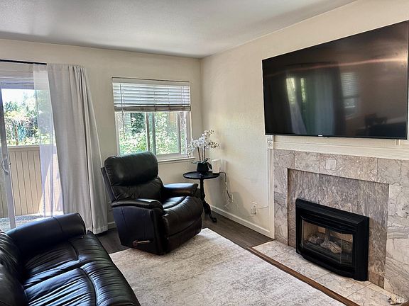 3rd image of 2528 Westberry Drive