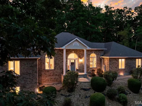 194 Apache Dr, Pacific, MO 63069