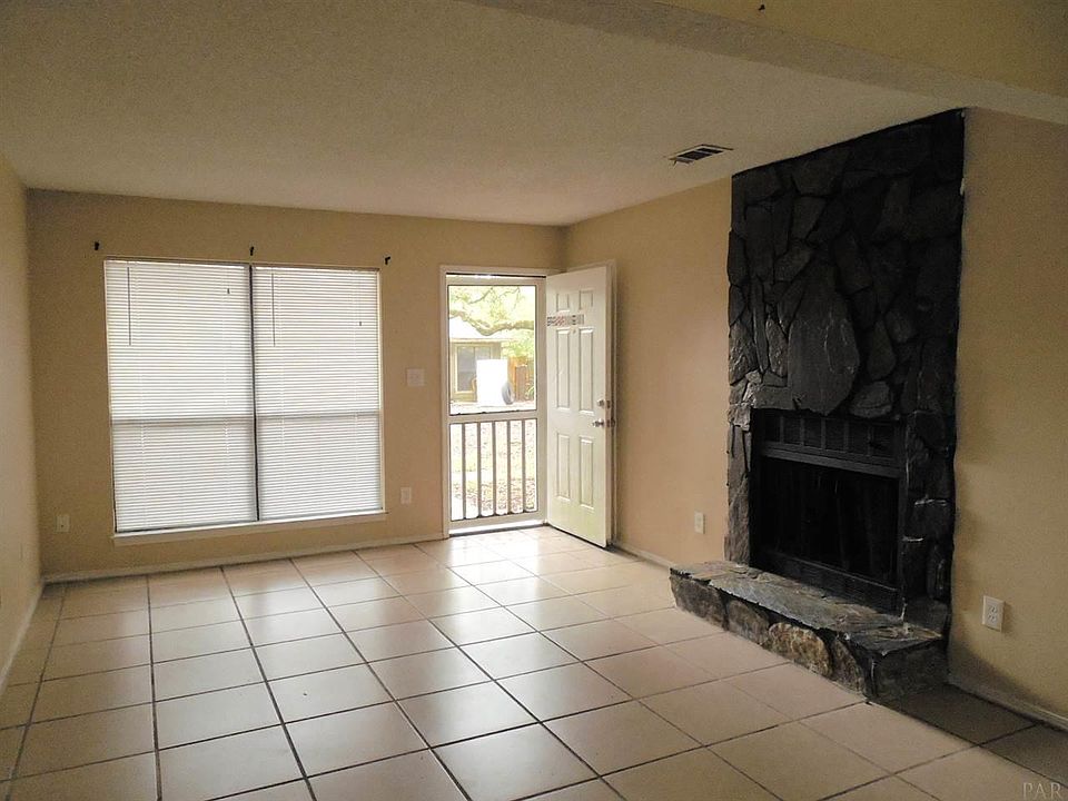 1st image of 2715 Donley St