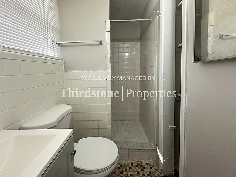 5214 Lexington Ave #B — Photo 8