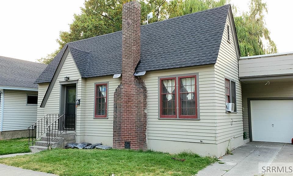 1st image of 140 S Water Ave