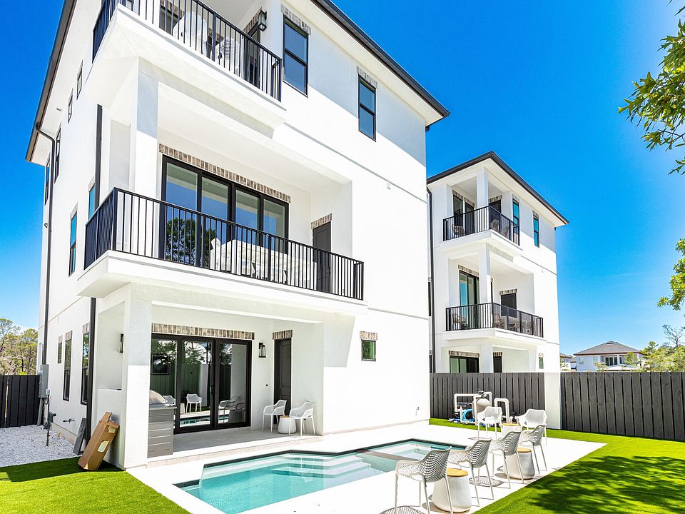 1st image of 20 Sea Croft Dr