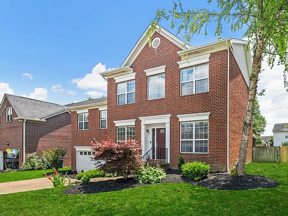 2nd image of 225 Wisteria Dr