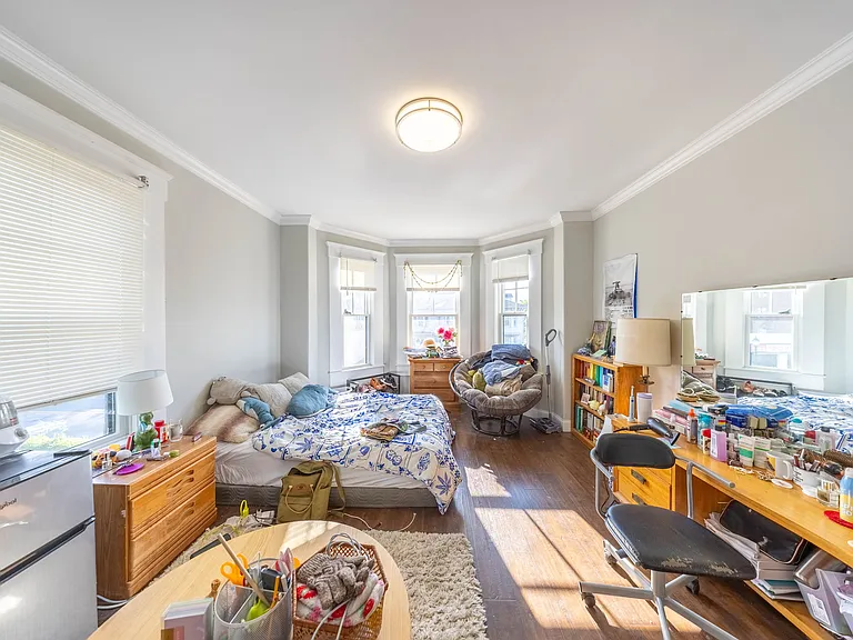 662 Moody St #2 — Photo 4