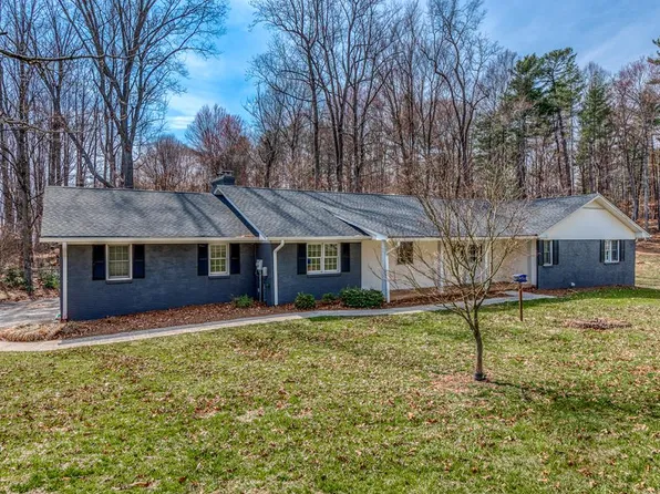 15743 Monticello Dr, Bristol, VA 24202