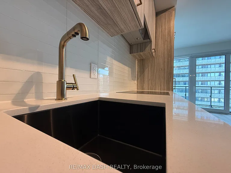 628 Church St #3601 — Photo 14
