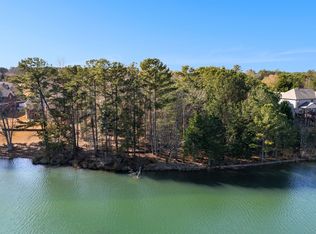 2501 Lake Erma Dr, Hampton, GA 30228