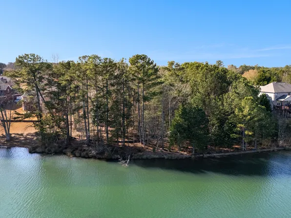 2501 Lake Erma Dr, Hampton, GA 30228