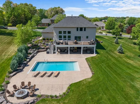 1963 Boiling Springs Cir, Shakopee, MN 55379