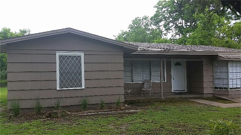 1st image of 221 Ruslee St