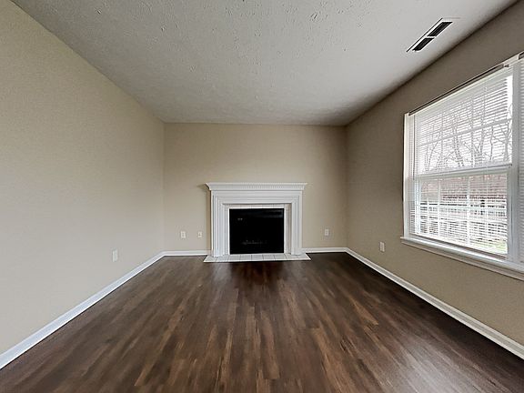 4th image of 6738 Thousand Oaks Dr