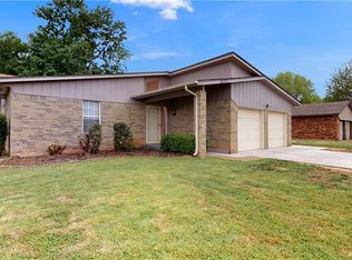 5121 Oak Valley Rd, Oklahoma City, OK 73135