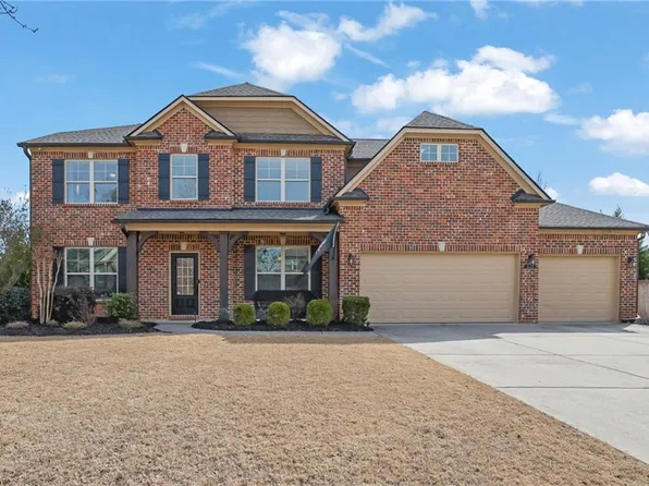 511 Wagon Hill Ln, Buford, GA 30518