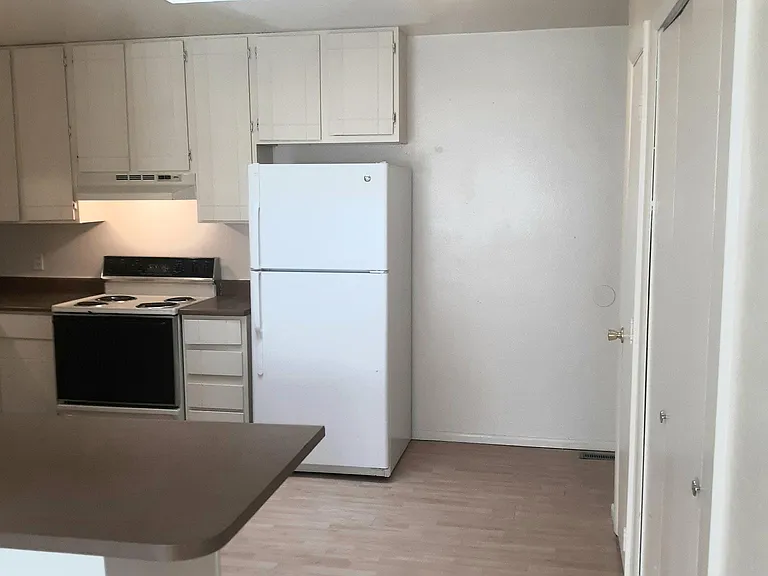 711 46th Avenue Pl — Photo 10