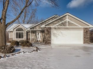 4446 River Bend Pl, Savage, MN 55378