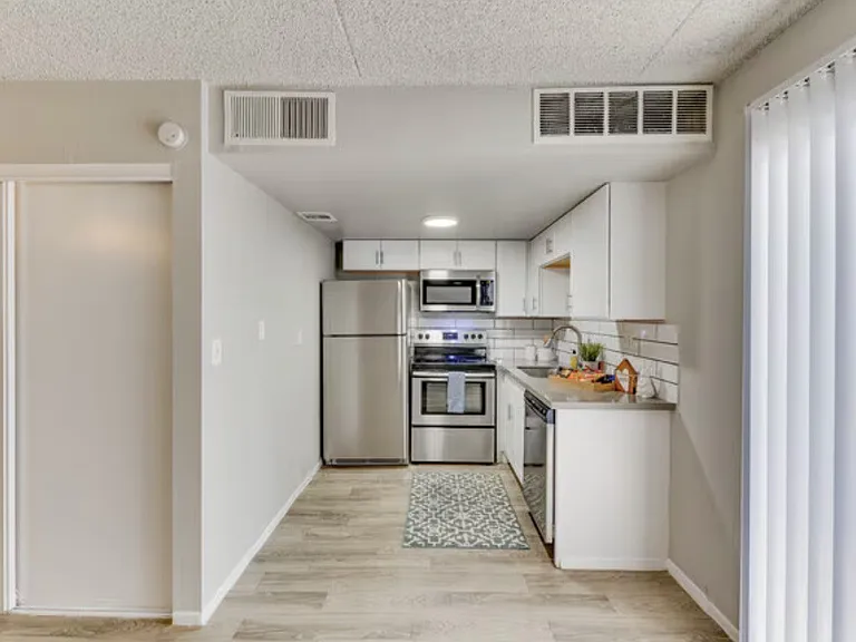 993 E Baseline Rd #18 — Photo 9
