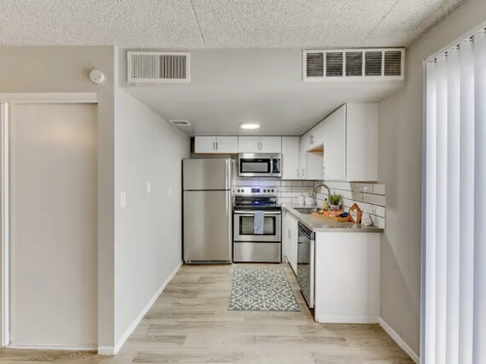 993 E Baseline Rd #8