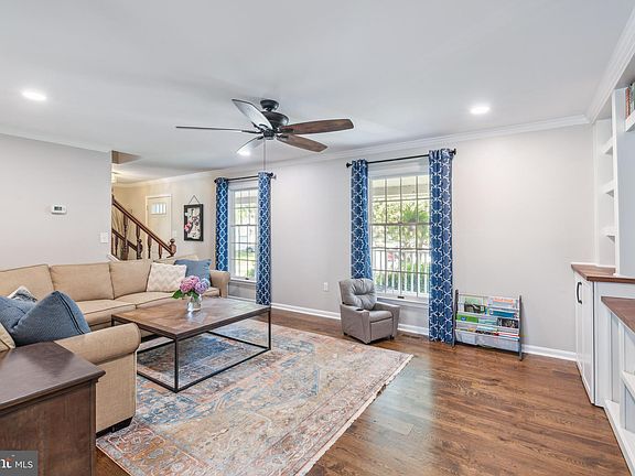 5th image of 1913 Stoneridge Ct