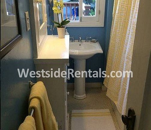5th image of 1514 N Gower St